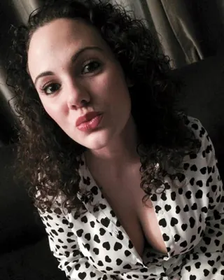 Yousra, 33 ans, dominatrice à Reims